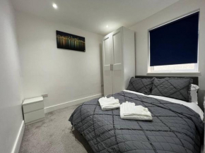 Star London Bell Lane 3-Bed Oasis with Garden